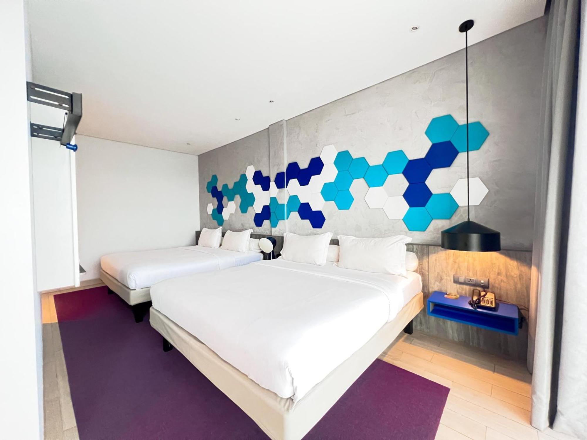 Отель Ibis Styles Batam Нагоя Экстерьер фото
